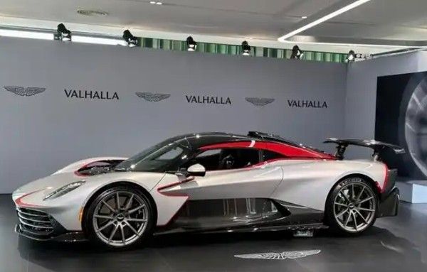 阿斯顿·马丁Valhalla量产版插混超级跑车限量999台