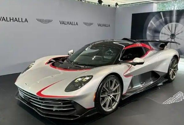 阿斯顿·马丁Valhalla量产版插混超级跑车限量999台