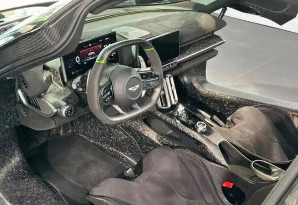 阿斯顿·马丁Valhalla量产版插混超级跑车限量999台