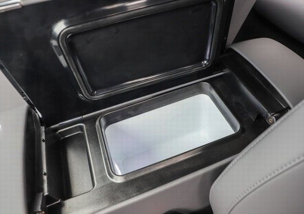 岚图追光L预售价定档12月10日将正式上市价格参数