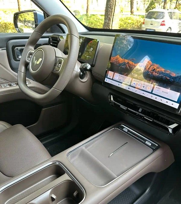 五菱宏光侠量产版实车图该车未来或将命名星光560