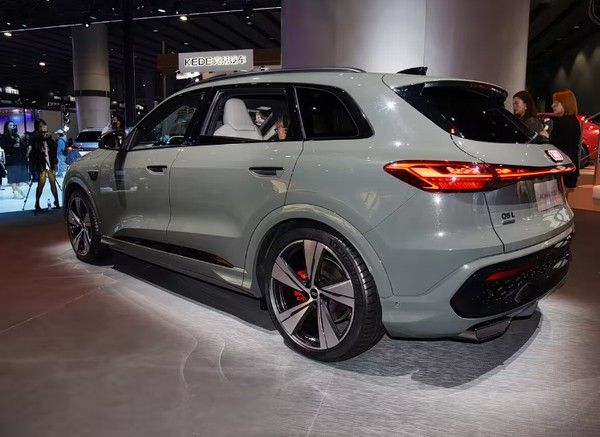 奥迪品牌中型SUV全新一代奥迪Q5L将于12月上市