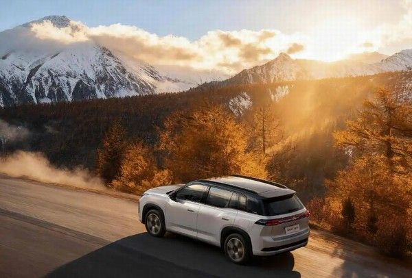 紧凑型SUV广汽埃安i60配置参数价格十大专属权益