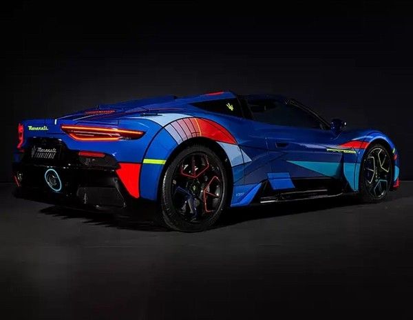 玛莎拉蒂MC20“Opera d’Arte”敞篷特别版个性化定制