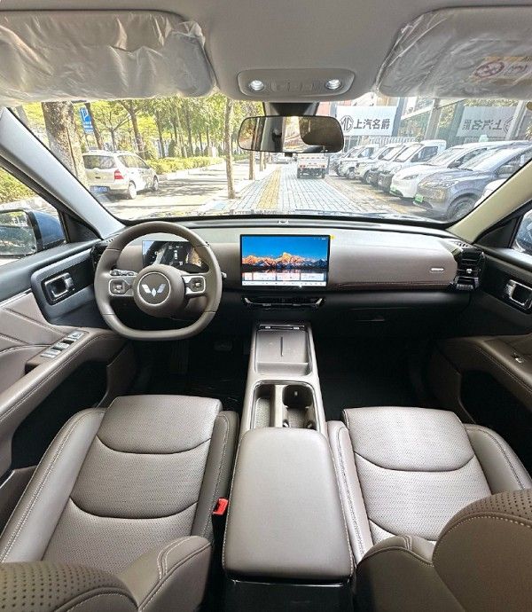 五菱宏光侠量产版车型实车谍照新车命名为星光560