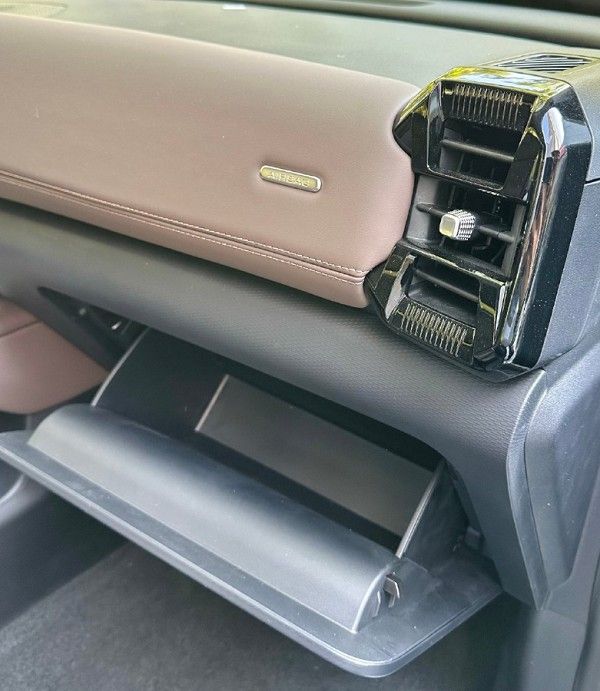 五菱宏光侠量产版车型实车谍照新车命名为星光560