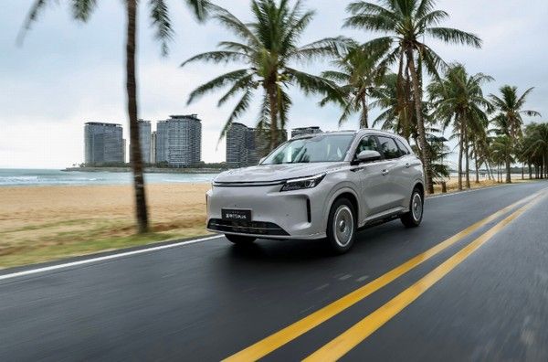 第三代蓝电E5PLUS正式上市价格混动参数配置续航