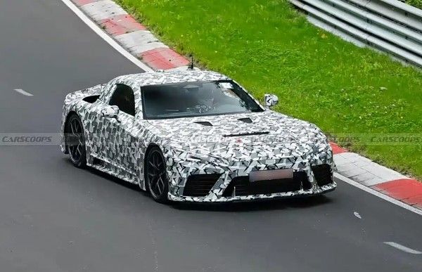 丰田官方发布全新跑车预告新车将12月5日正式发布