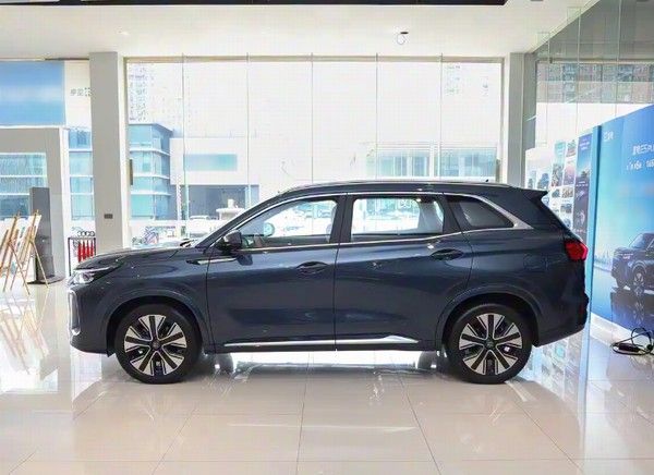 赛力斯蓝电中型SUV新款蓝电E5 PLUS正式上市价格