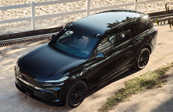 纯电大型SUV乐道L90黑骑士特别版首位车主古天乐