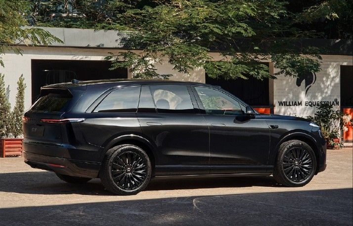 纯电大型SUV乐道L90黑骑士特别版首位车主古天乐