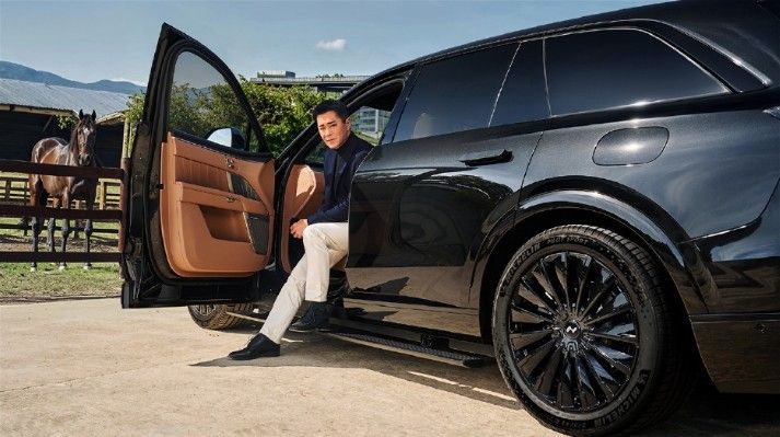 纯电大型SUV乐道L90黑骑士特别版首位车主古天乐