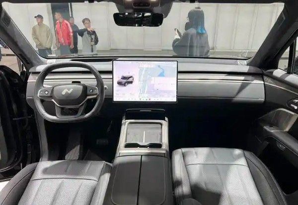 乐道L90黑骑士特别版全国同步开启交付限量999台