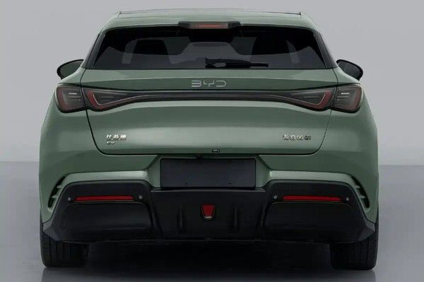 比亚迪中型轿车海豹06GT新车型申报图曝光参数配置