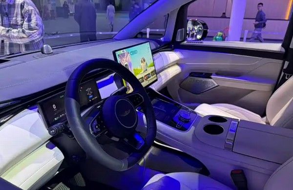 吉利银河V900增程式动力中大型MPV参数配置详细