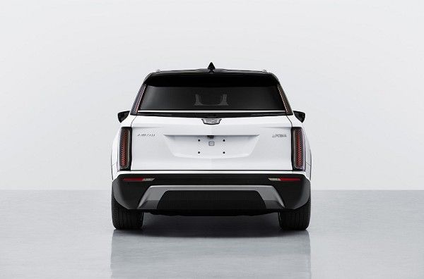 上汽通用国产的凯迪拉克中大型SUV Vistiq首次亮相