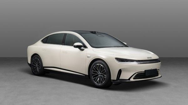 smart首款三厢轿车精灵#6EHD插混动力参数配置