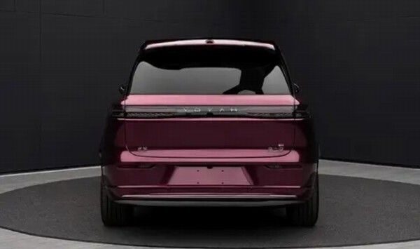 旗舰SUV岚图泰山8插电式混合动力5座布局参数配置