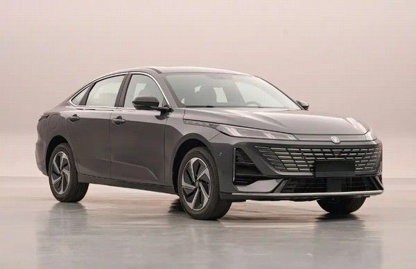 新款长安逸动将提供插混版本及混动版本车型供选择