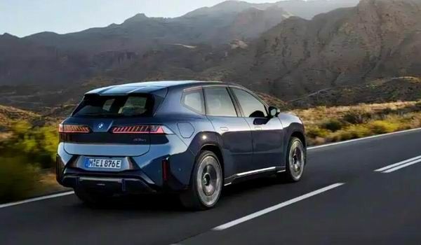 全新宝马iX3新车漆配色火焰红/拉斯维加斯红/砂太空银/桉树绿