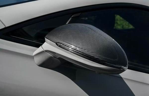 宾利新款碳纤维风格套件在前代基础上再进一步升级