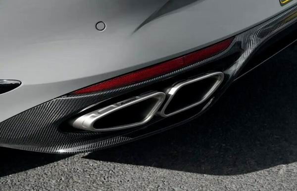 宾利新款碳纤维风格套件在前代基础上再进一步升级