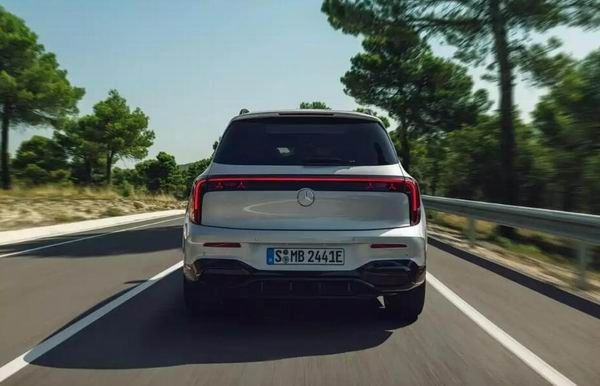 梅赛德斯-奔驰紧凑型SUV全新一代奔驰GLB车型官图