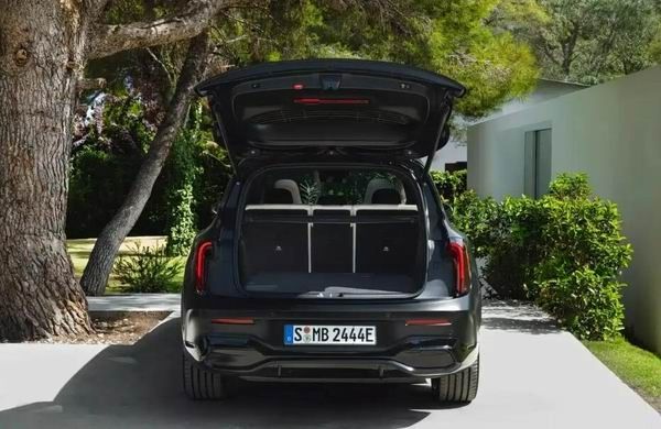 梅赛德斯-奔驰紧凑型SUV全新一代奔驰GLB车型官图