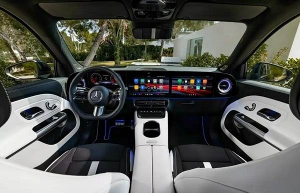 梅赛德斯-奔驰紧凑型SUV全新一代奔驰GLB车型官图