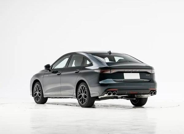 奇瑞艾瑞泽8 PRO 400T车型正式上市价格参数配置