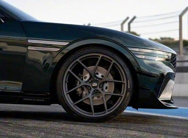 捷尼赛思G90 Wingback概念车官图行政加长版参数