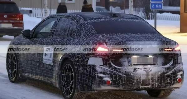 捷全新宝马i3谍照曝光新车将2026年首发亮相7月投产