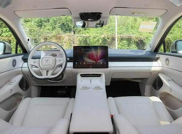 岚图追光L价格27.99万起智混续航1400km5C超充