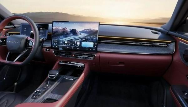 奇瑞艾瑞泽8 PRO 400T车型正式上市价格参数配置