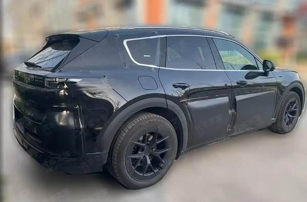 保时捷Cayenne Electric实车谍照预计2026年交付