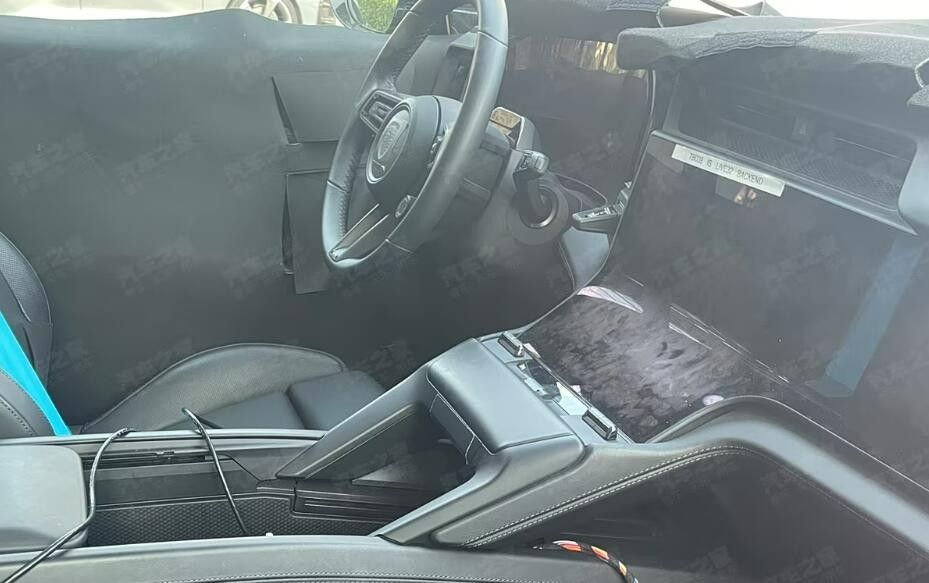 保时捷Cayenne Electric实车谍照预计2026年交付