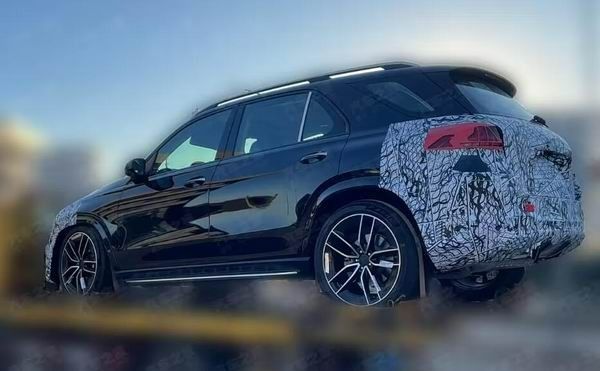 国产奔驰GLE测试谍照曝光新车计划2026年正式推出