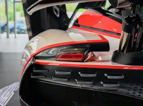  阿斯顿·马丁Valhalla售价过千万的超级跑车参数配置