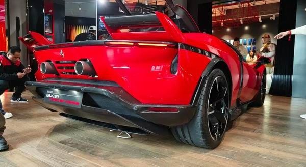 法拉利849 Testarossa上海Casa Ferrari完成中国首秀