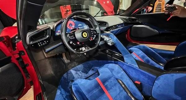 法拉利849 Testarossa上海Casa Ferrari完成中国首秀