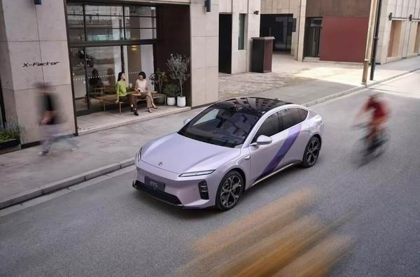 蔚来ET5/ET5T远空紫限定版亮相将于12月16日正式发布