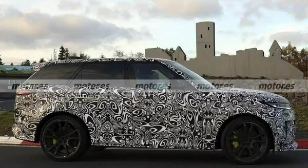 新款路虎揽胜运动SV车型谍照新款揽胜运动SV将2027年发布