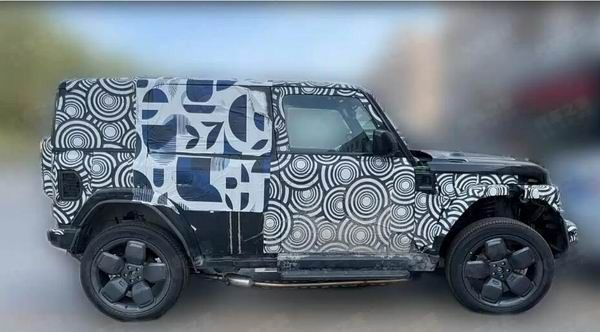 iCAR全新SUV测试谍照传闻该车型为增程车型将命名V25