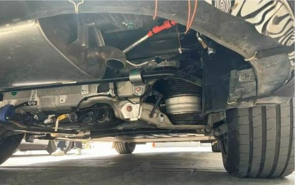 极氪8X内饰谍照预计定价40万以上新车将2026年正式亮相