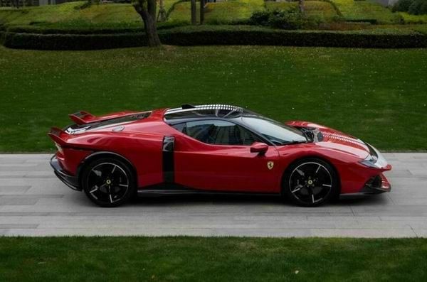 法拉利849Testarossa中国亮相混合动力Berlinetta跑车