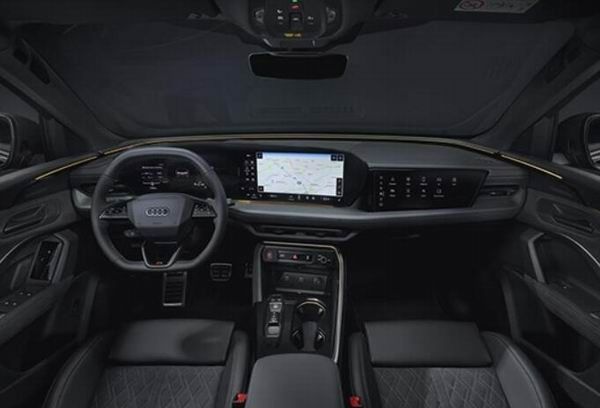 全新奥迪Q5L现已到店预计年内正式上市价格参数配置