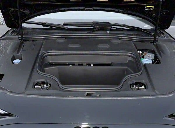 中大型车一汽奥迪A6L e-tron搭载华为乾崑辅助驾驶系统