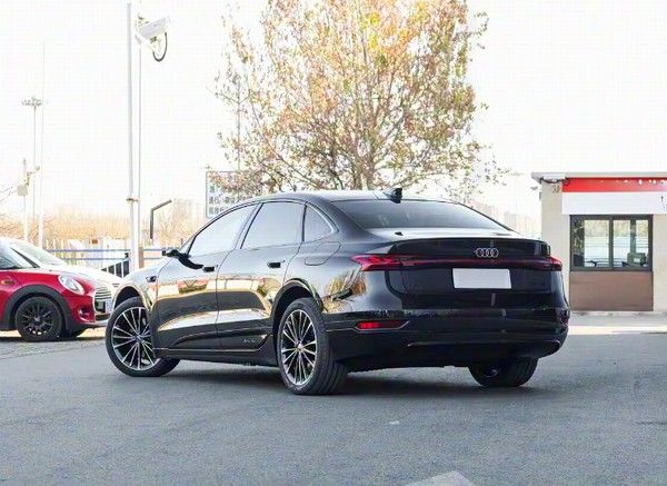 中大型车一汽奥迪A6L e-tron搭载华为乾崑辅助驾驶系统