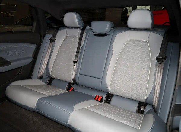 中大型车一汽奥迪A6L e-tron搭载华为乾崑辅助驾驶系统