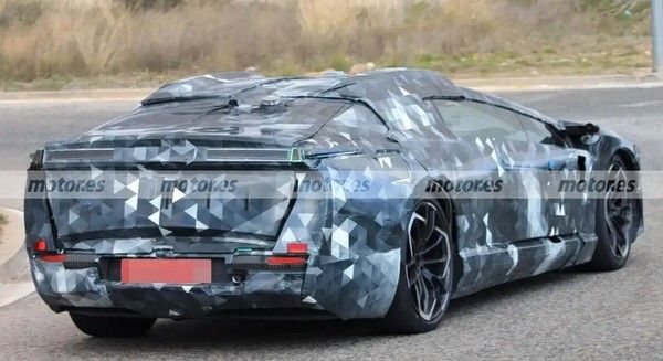 全新定制电动平台阿斯顿·马丁电动车型Lagonda谍照曝光